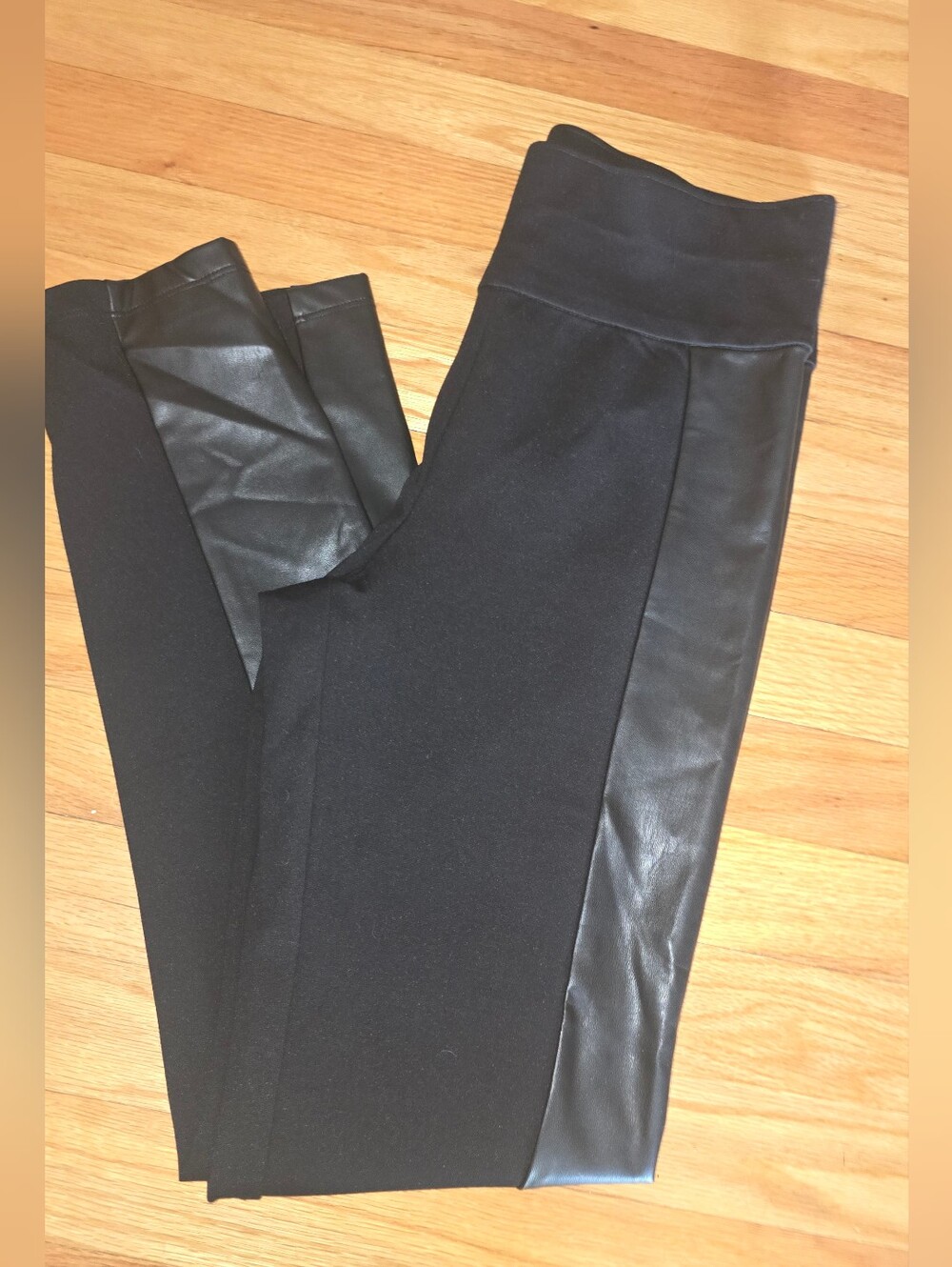 BCBGMAXAZRIA Black Size Medium Pants with Faux Leather Trim Women's NWT